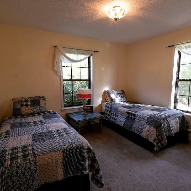 Dogwood Hills Guest Farm - Photo 4