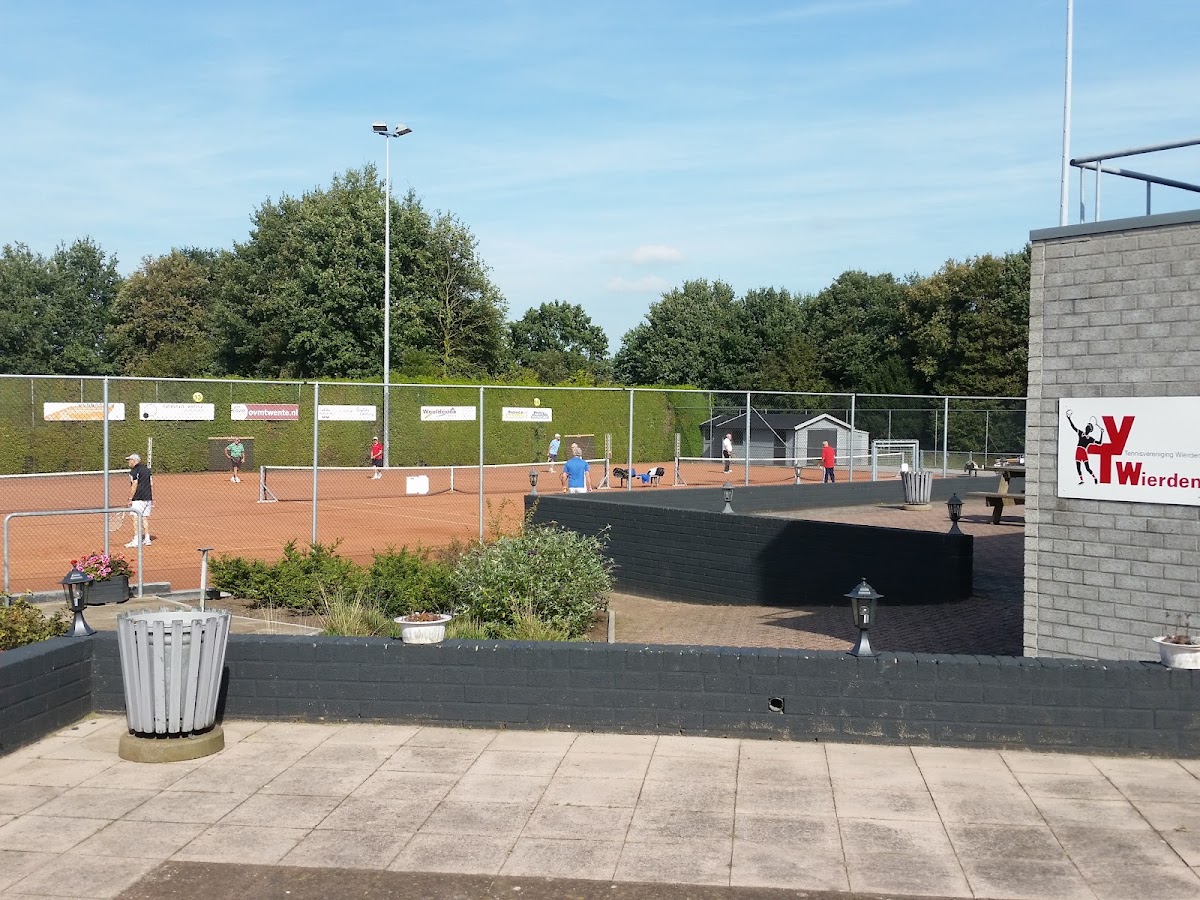 Exploitatiemaatschappij Padel Wierden