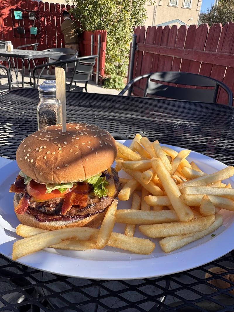 Broadway Café photo 4