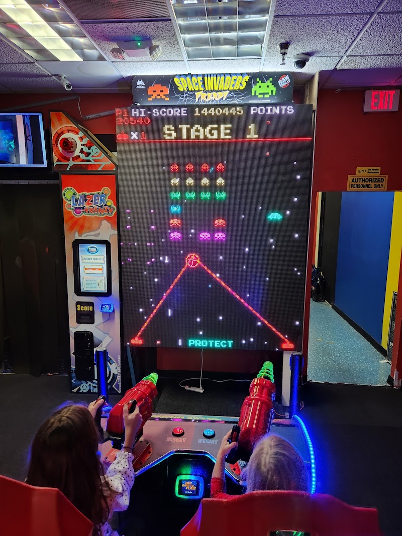 Saturn 5 Arcade photo 3