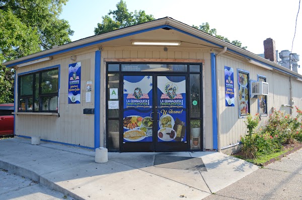 PUPUSERIA  ALYMELA exterior