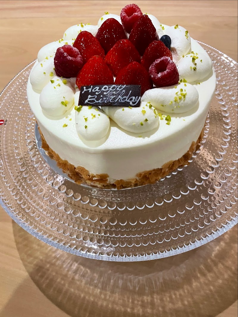 Maki's Patisserie