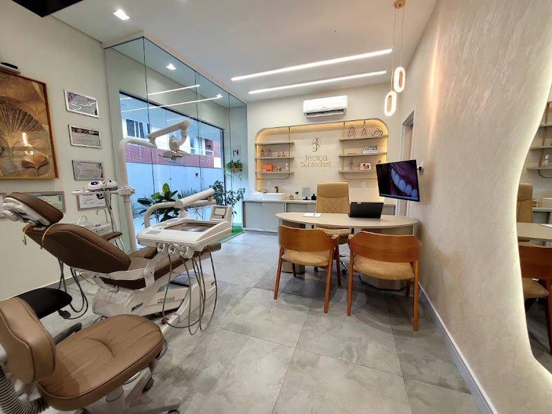 Dra Jécica Schiochet - Dentista Joinville | Lentes em Resina - foto 2