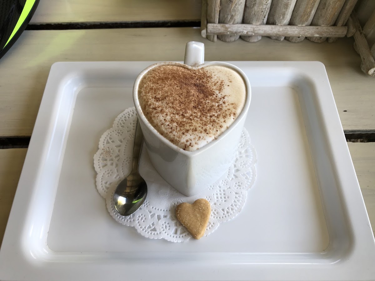 Arias Boutique Family Restaurant/Deli & Gifts — photo 2