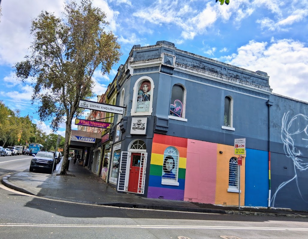 Stevie English Hair photo 1