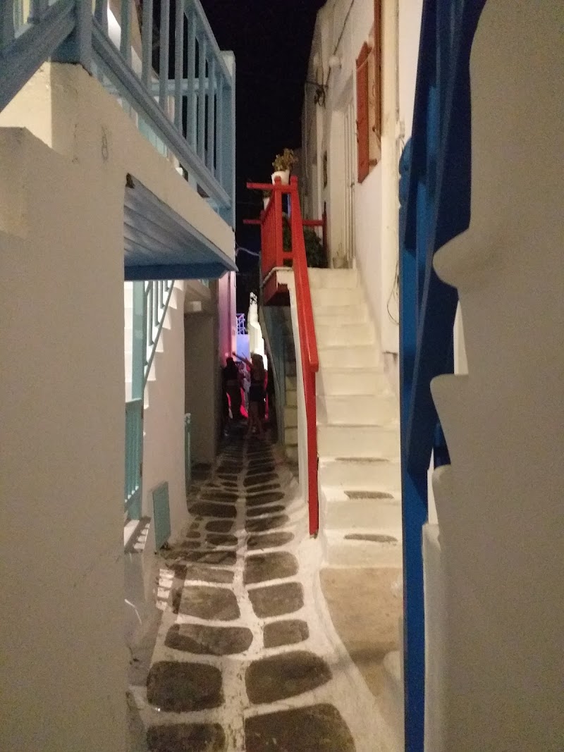 Wake Bar Mykonos Matogiannia