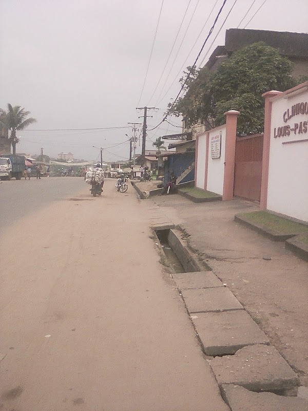 Louis Pasteur Clinic - Photo 6