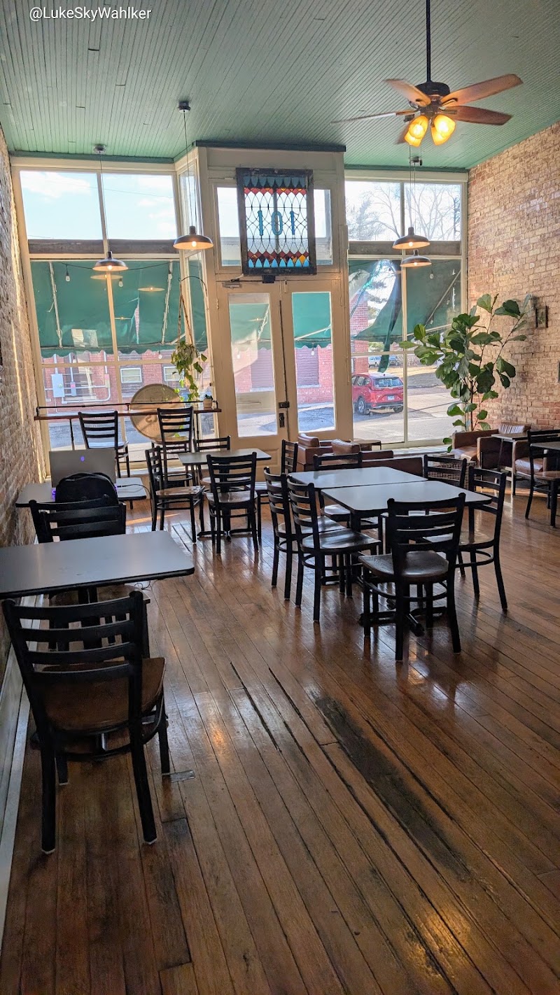 Eli's Coffee Shop - Metamora photo 3