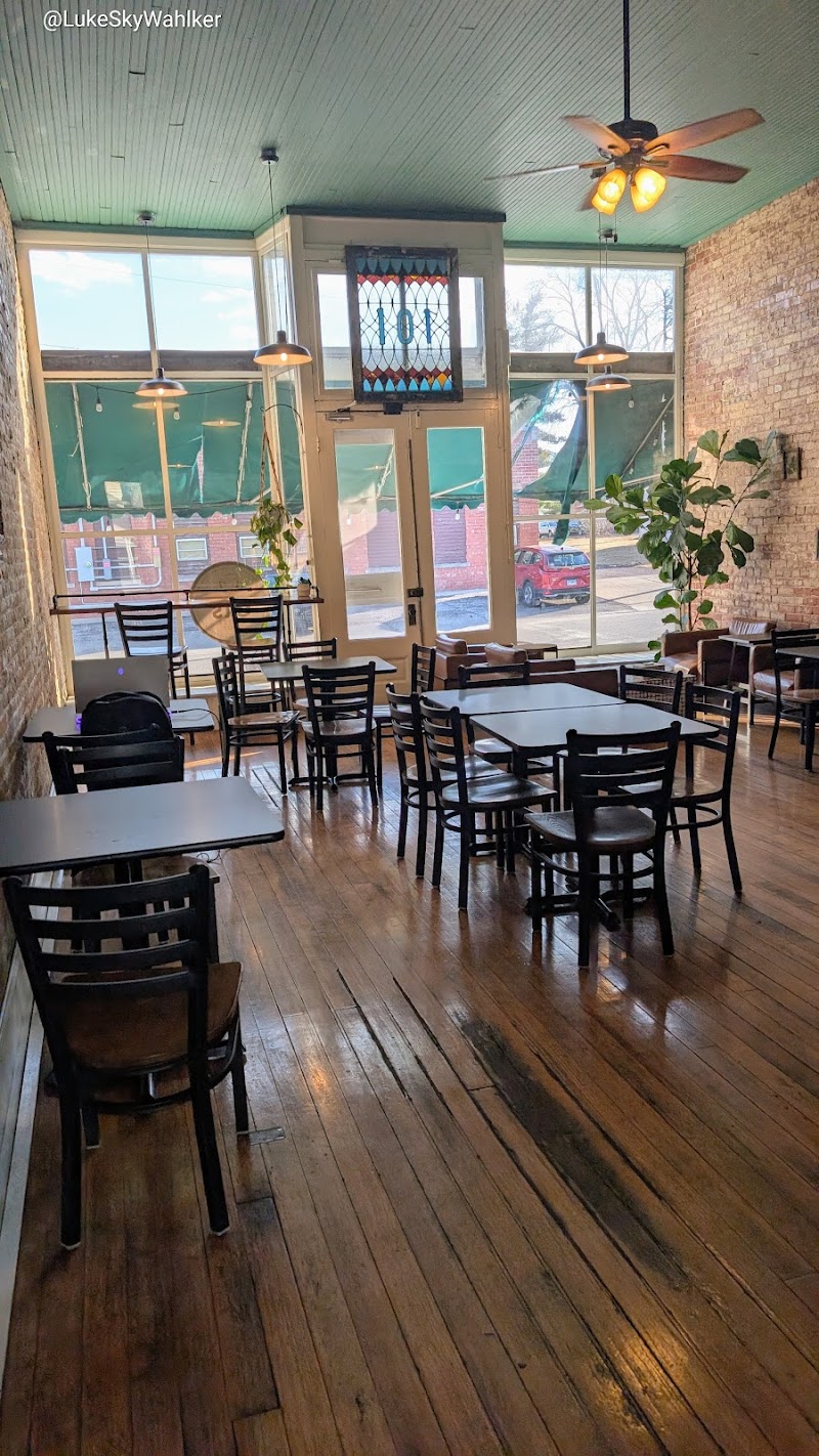 Eli's Coffee Shop - Metamora photo 3