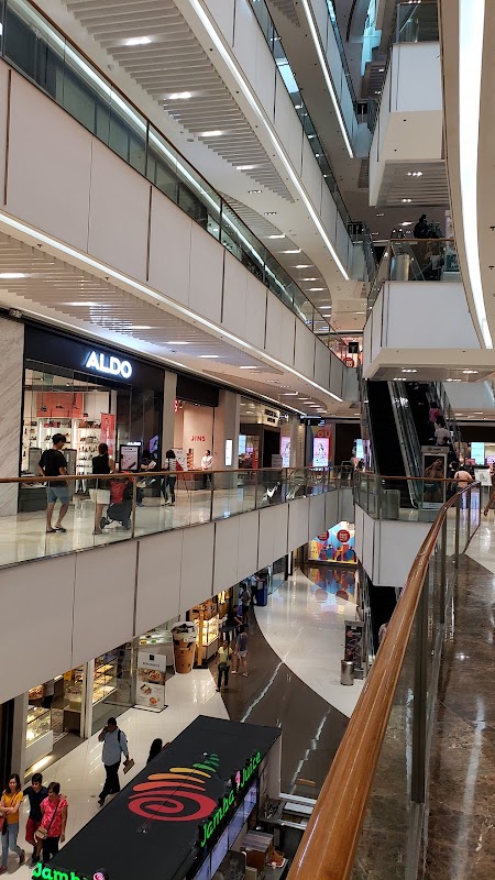 SM Supermarket Aura