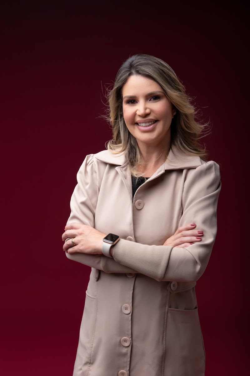 Dra. Camila Viana, Dentista