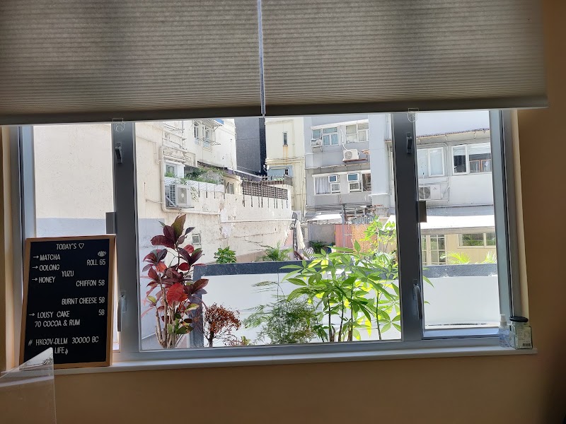 life? coffee and cakes (不定時營業，開門時間參考IG notice📍