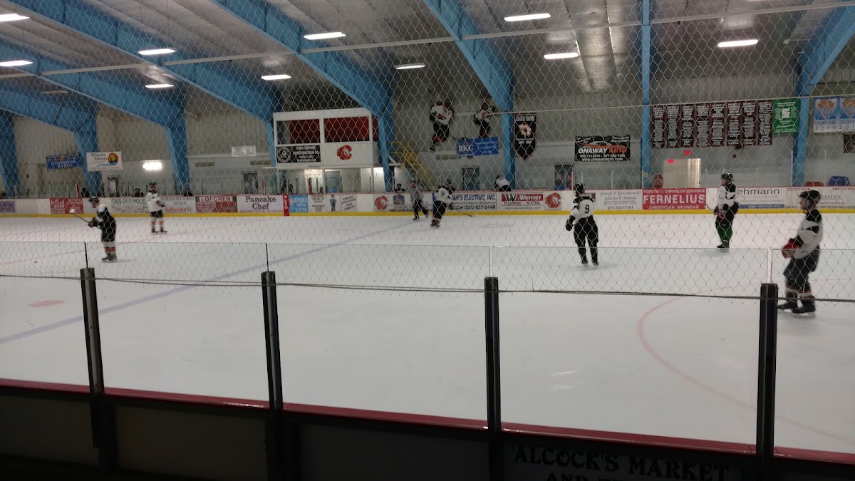 Cheboygan Ice Rink exterior — Cheboygan, United States