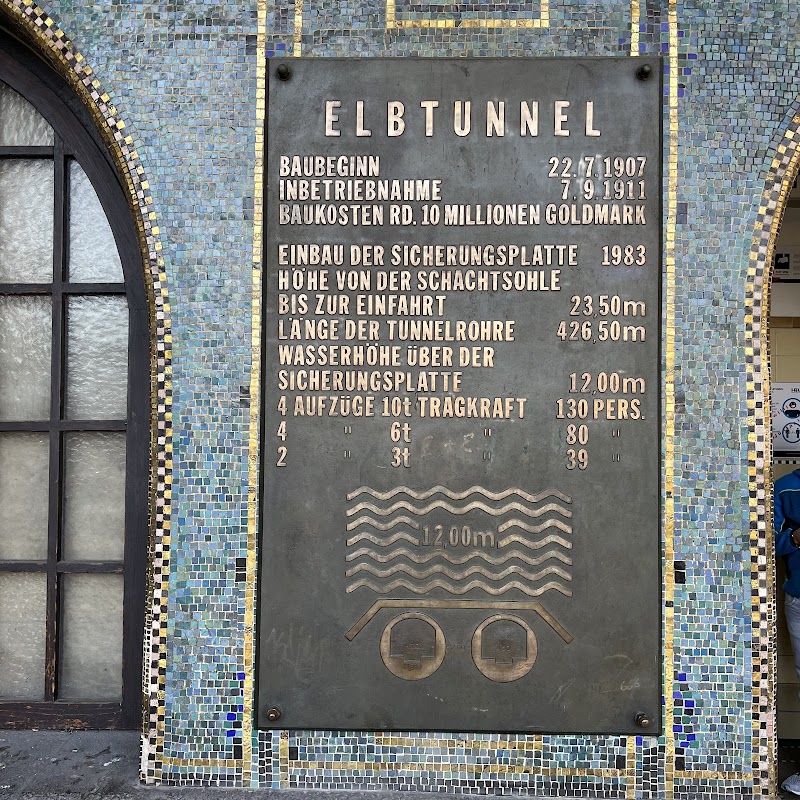 Старый тоннель под Эльбой: что важно знать перед визитом