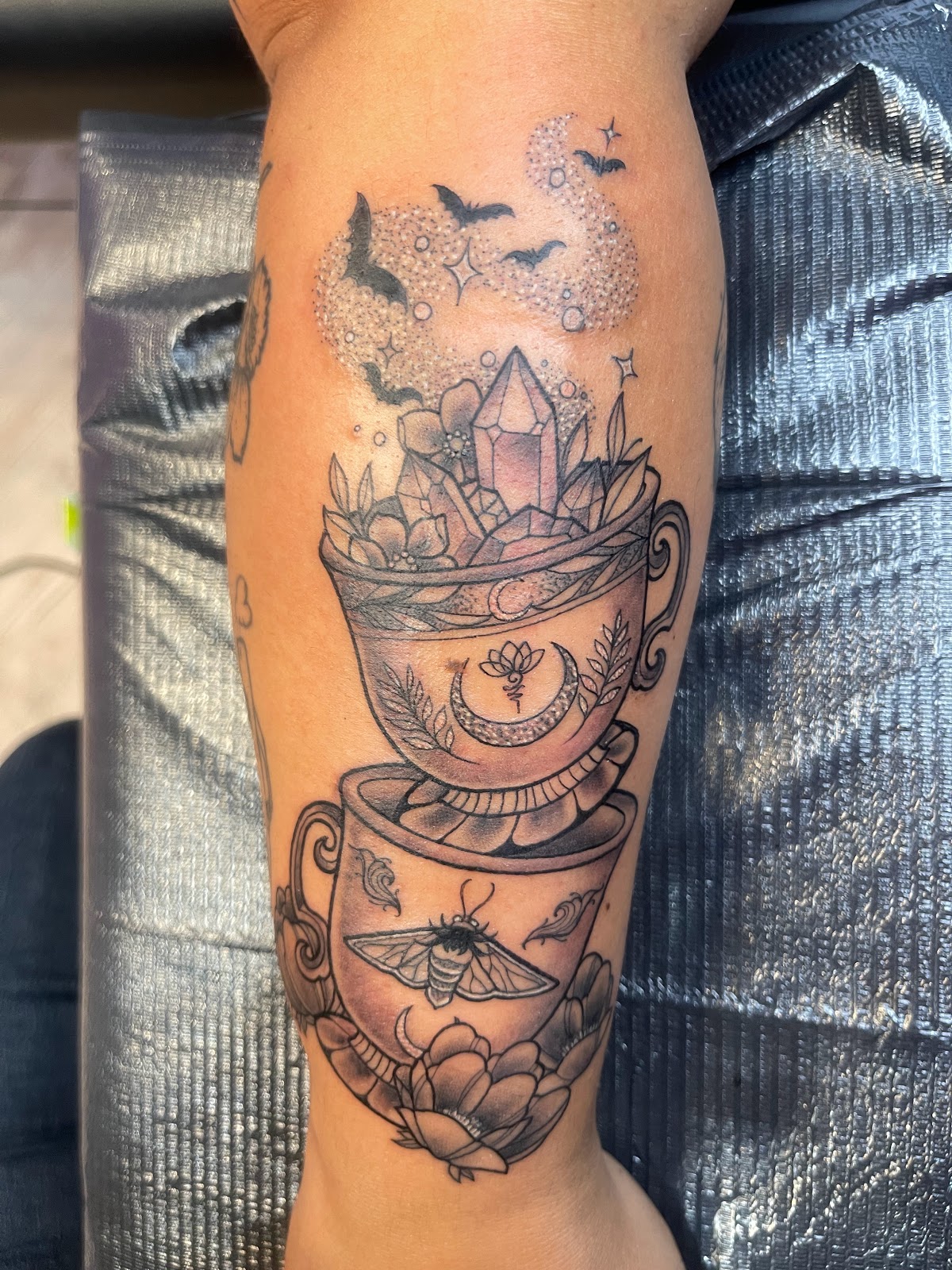 Black Moon Lilith Tattoo Studio tattoo work — photo 3