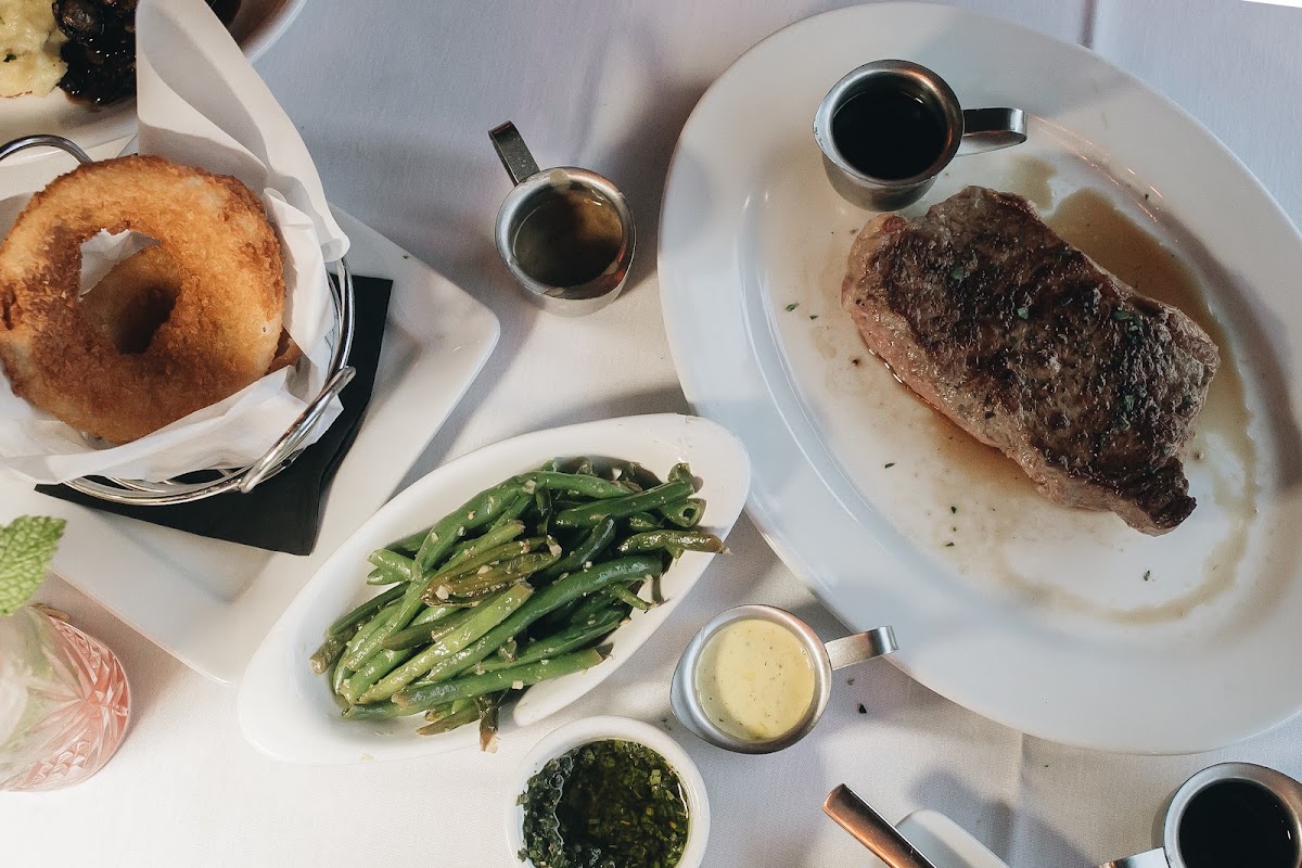 Theo's Steaks, Sides & Spirits - St. Michaels