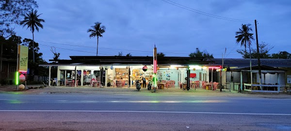 Warung Nelayan - Photo 1