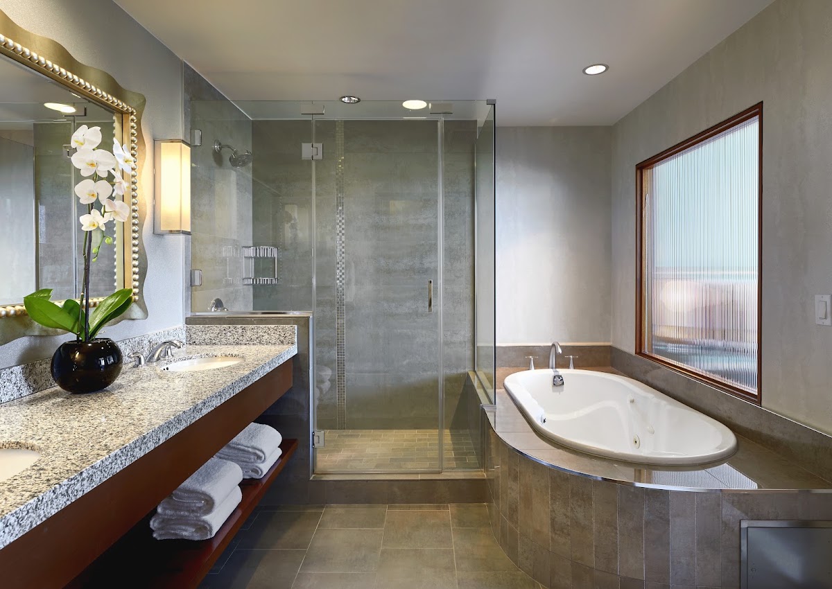 Loews Hollywood Hotel, dog-friendly hotel, photo 3