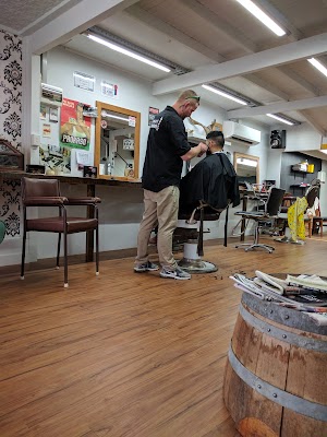 High St Barber photo 2