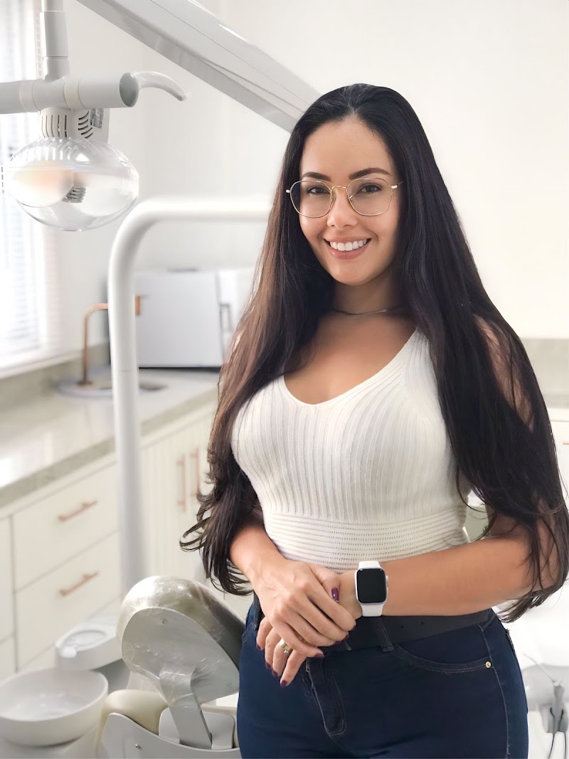 Dra. Maíra Viana Ortodontista