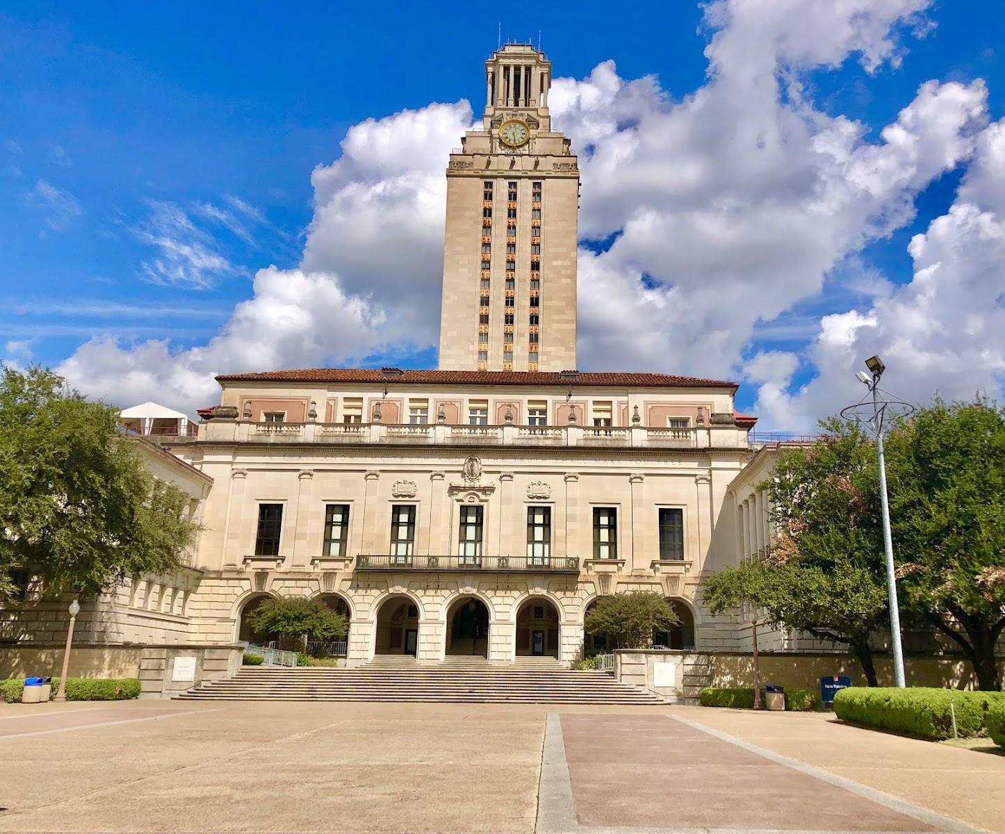 テキサス大学オースティン校（The University of Texas at Austin）（Austin、テキサス州）