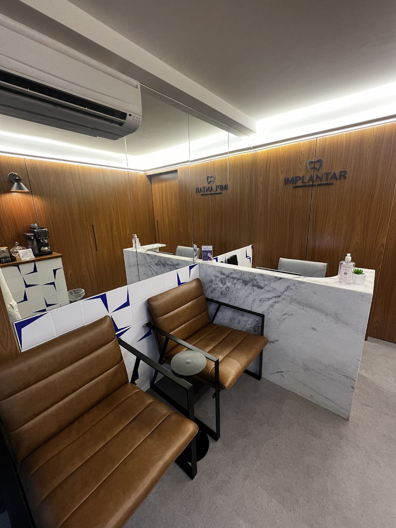 Implantar Odontologia - Brasília