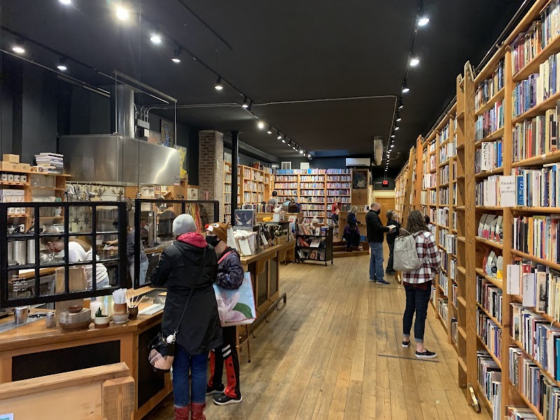 Pelican Bay Books & Coffeehouse photo 2