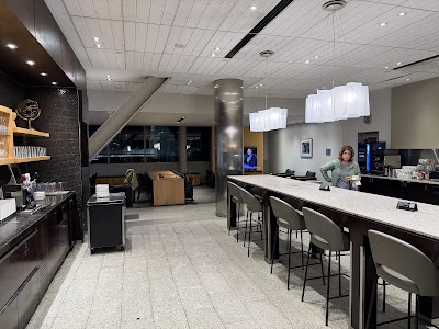 Air Canada Maple Leaf Lounge (Domestic) — Google photo 4
