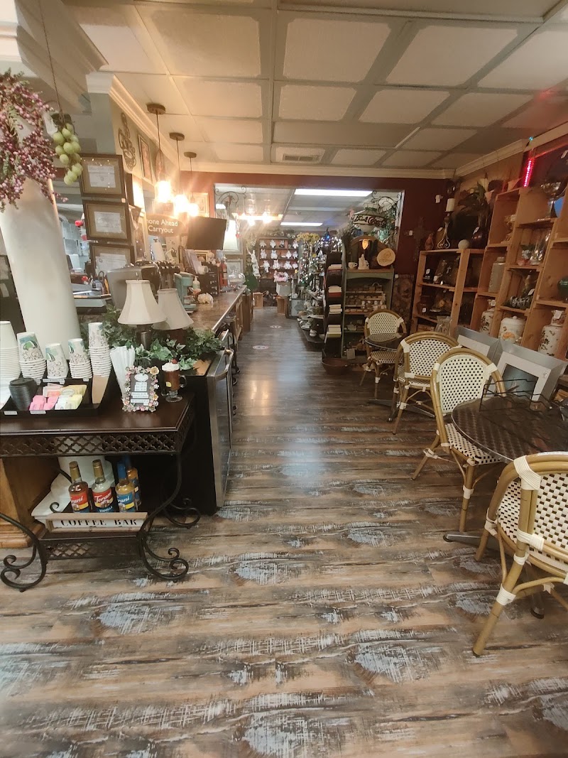 Renew Consign & Pie Cafe photo 3