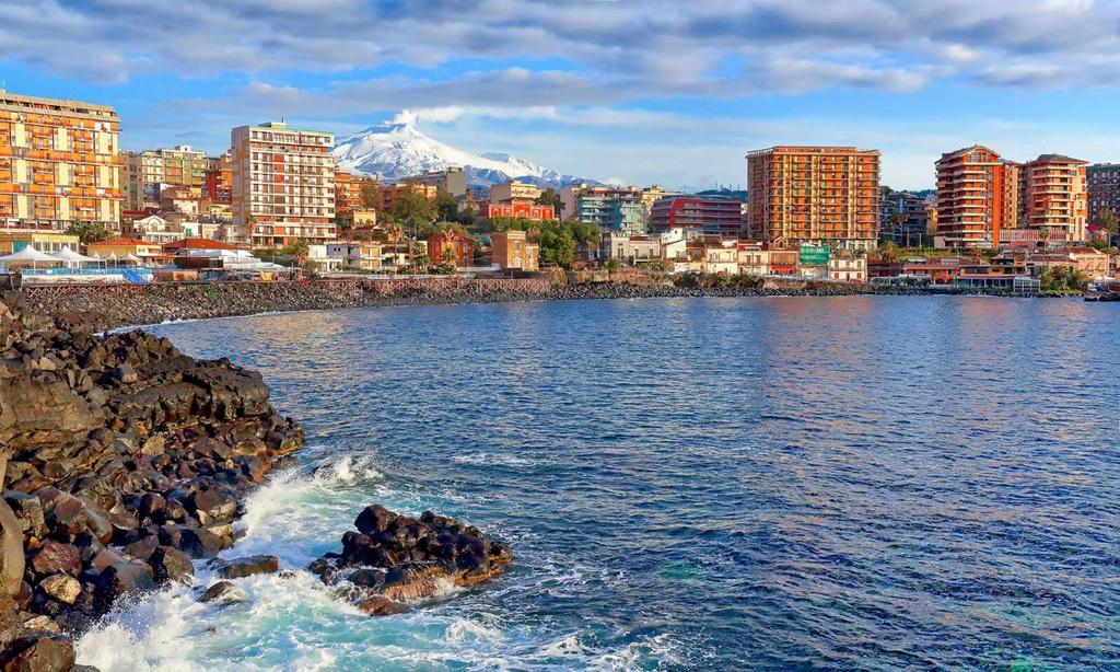 Best Dog-Friendly Hotels in Taormina, Italy