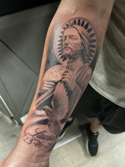 Esteban Ink tattoo parlor in Cicero, IL