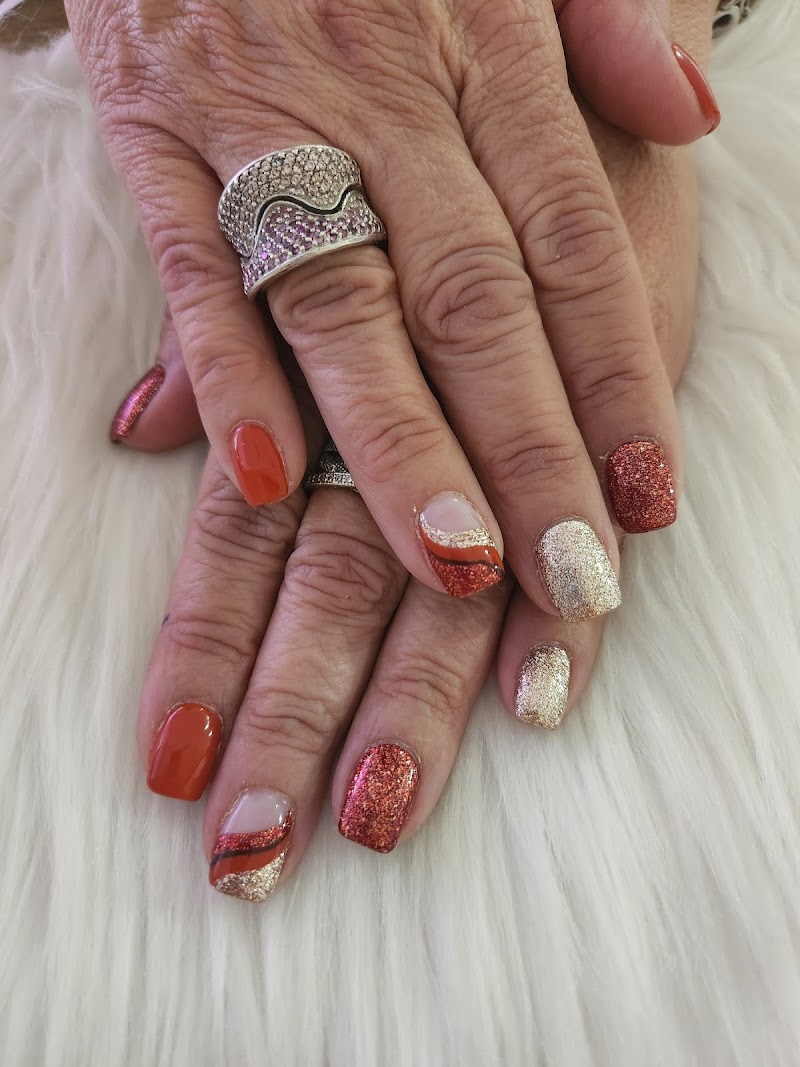 MAGALIE BERGOUNHON (BEAUTE EN MAINS) — photo 2