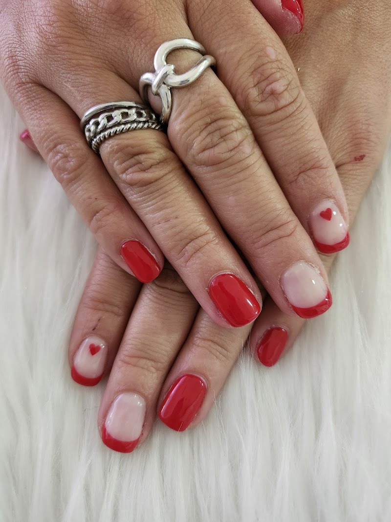 MAGALIE BERGOUNHON (BEAUTE EN MAINS) — photo 5