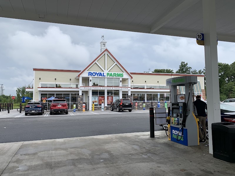 Royal Farms photo 1