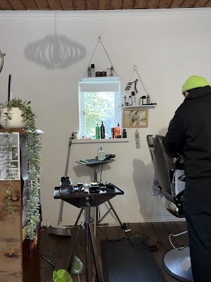 Third Generation Barber photo 2