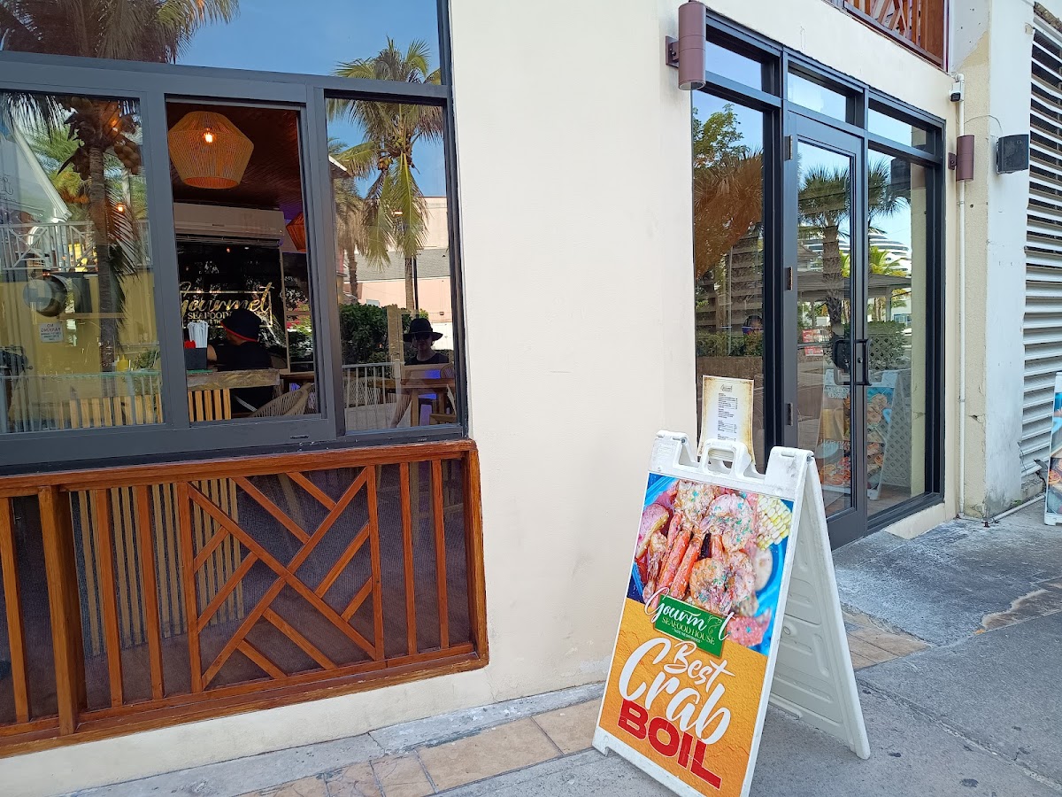 Gourmet Seafood House in nassau