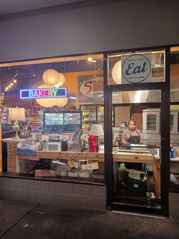 PINNAMEL PATISSERIE & CAFE exterior