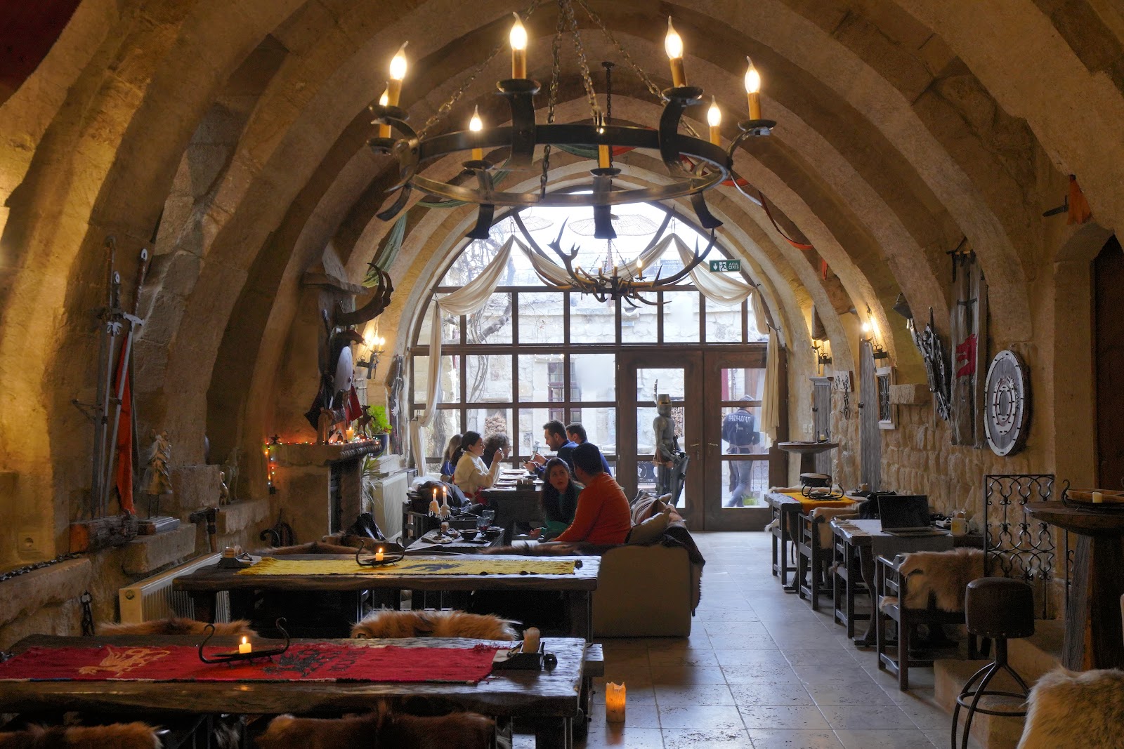 Barbarian Medieval Tavern mekanı