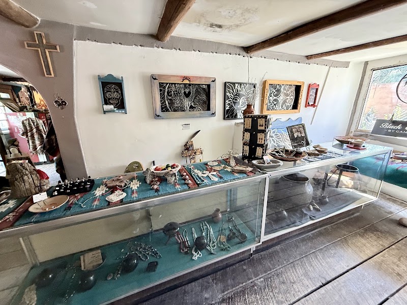 Medina's Gallery Cafe photo 1