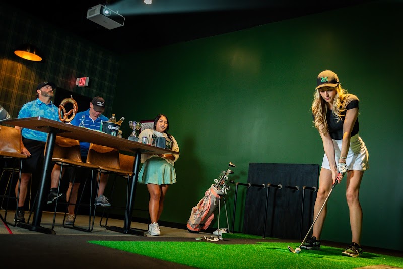 X-Golf Methuen Indoor Golf & Bar photo 4