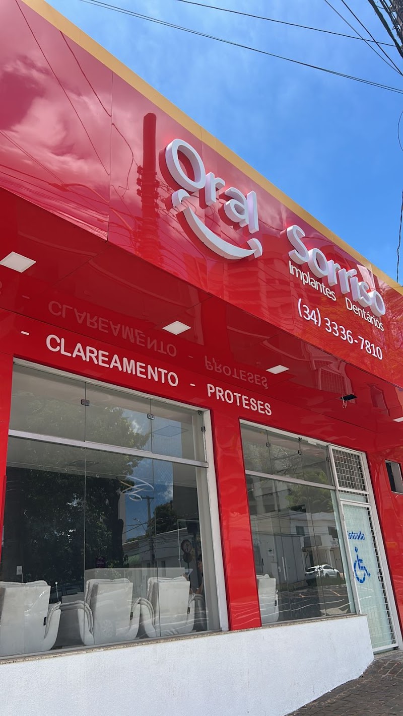 Implante Dentário | Lentes Em Resina | Aparelho Invisível - Oral Sorriso/Uberlândia MG - foto 5