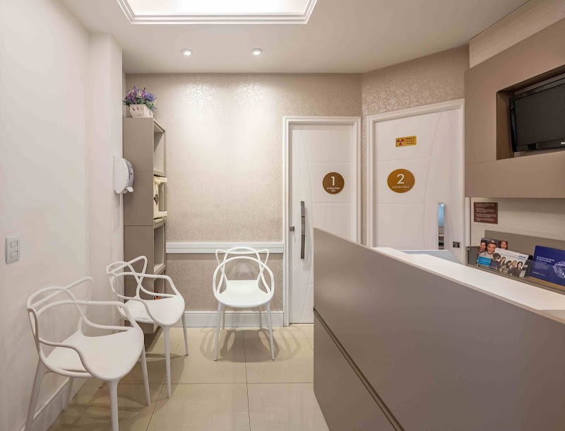 Dra. RAQUEL GRIBEL (CLINICA ODONTOLOGICA, Alinhadores Ortodontico, ORTODONTIA, Invisalign Doctor))