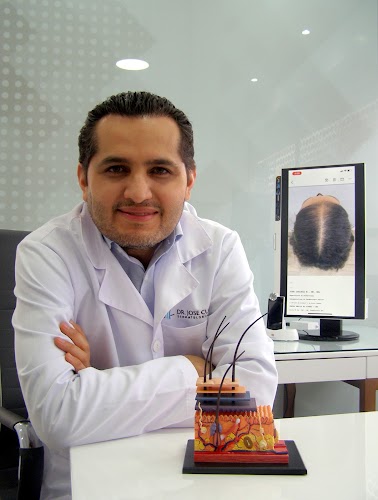 DR. JOSE CUCCHÍA DERMATOLOGÍA CAPILAR logo