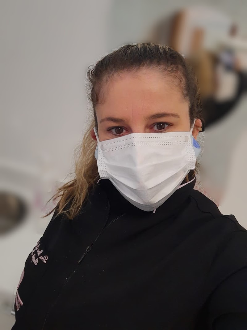 Dra. Aline Godoi - foto 1