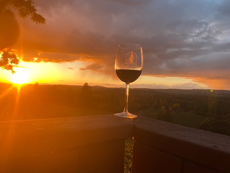 Gold Mountain Winery & Lodge