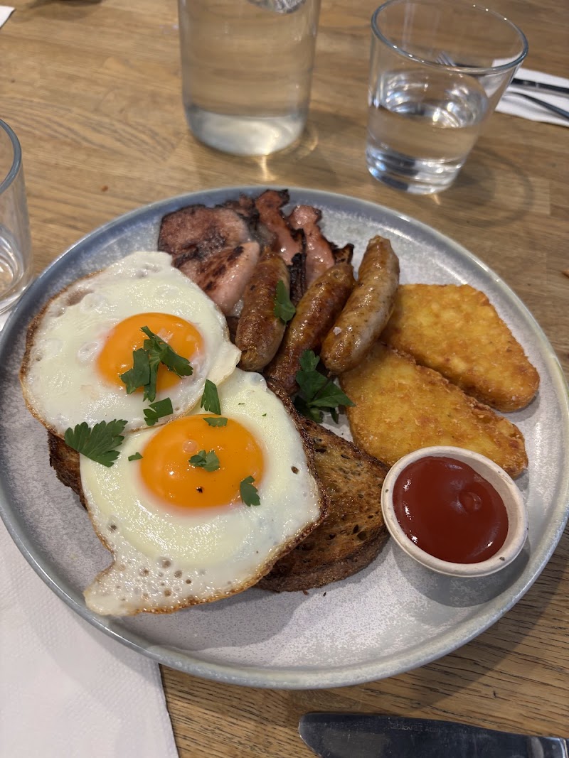 Corner & Bench photo 8