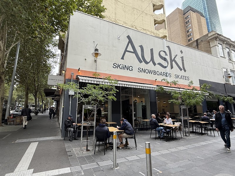 Corner & Bench photo 1