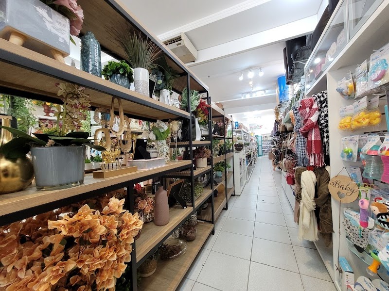 Foto de Espaço Auto Estima, loja de bolsas, decoração, bijuterias, cosméticos em joinville