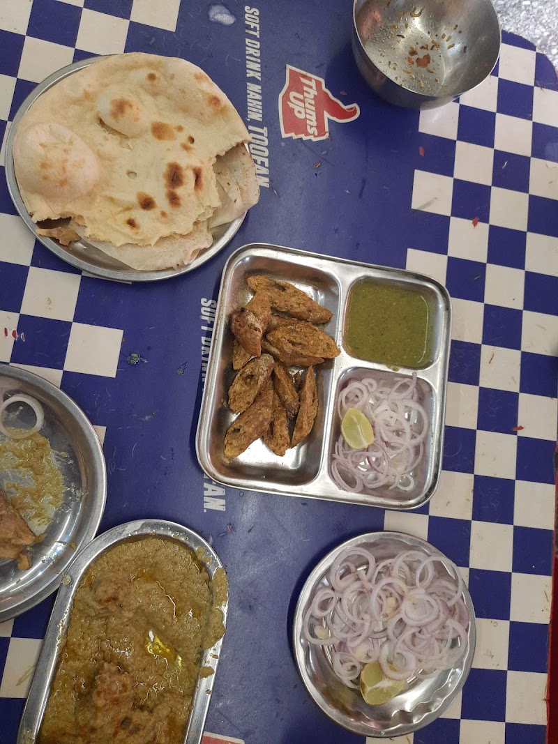 Laziz Special Non-Veg AC Restaurant photo 4