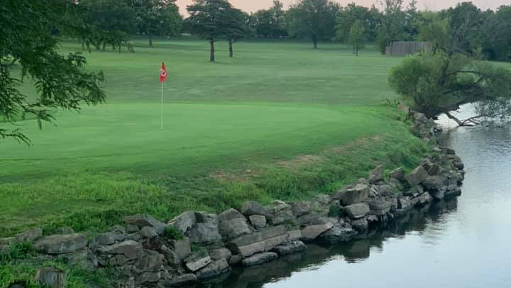 Smiley's Golf Complex banner